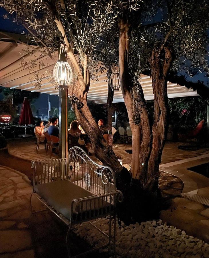 Ata Boutique Hotel Çeşme Esterno foto