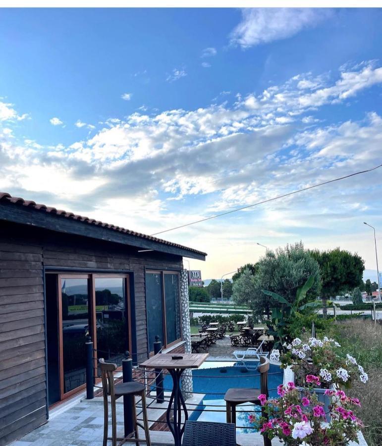 Ata Boutique Hotel Çeşme Esterno foto