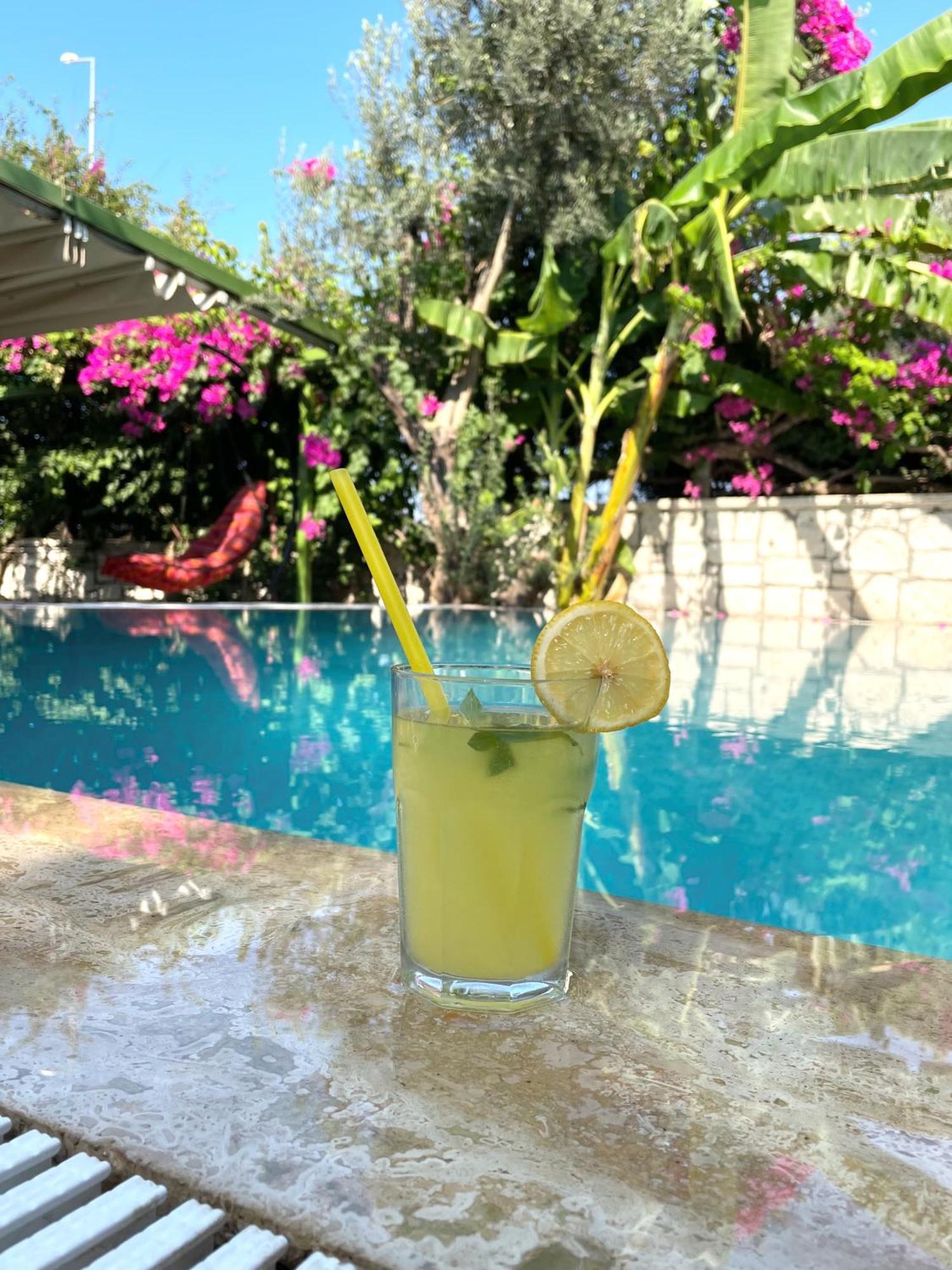 Ata Boutique Hotel Çeşme Esterno foto
