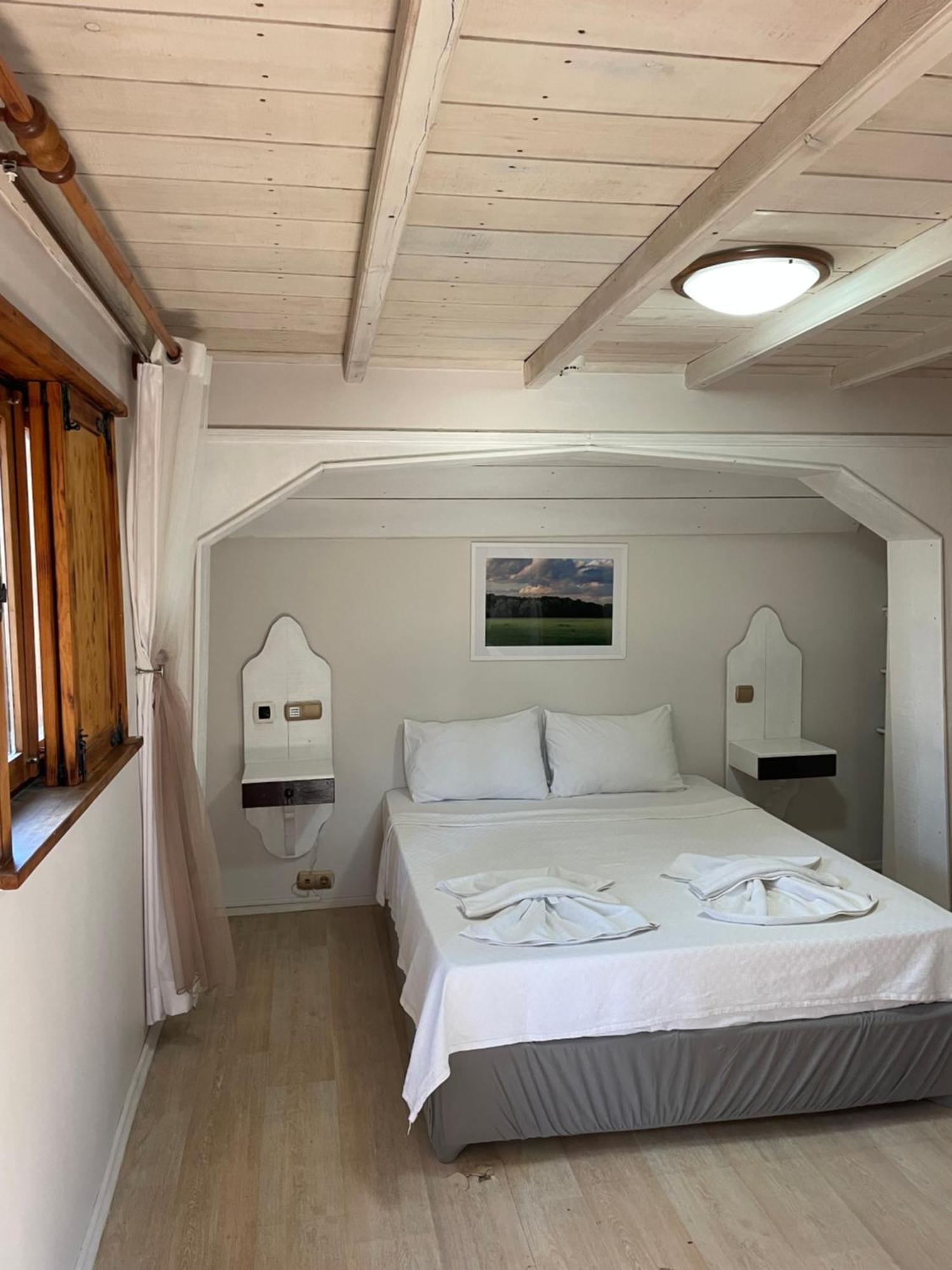Ata Boutique Hotel Çeşme Esterno foto