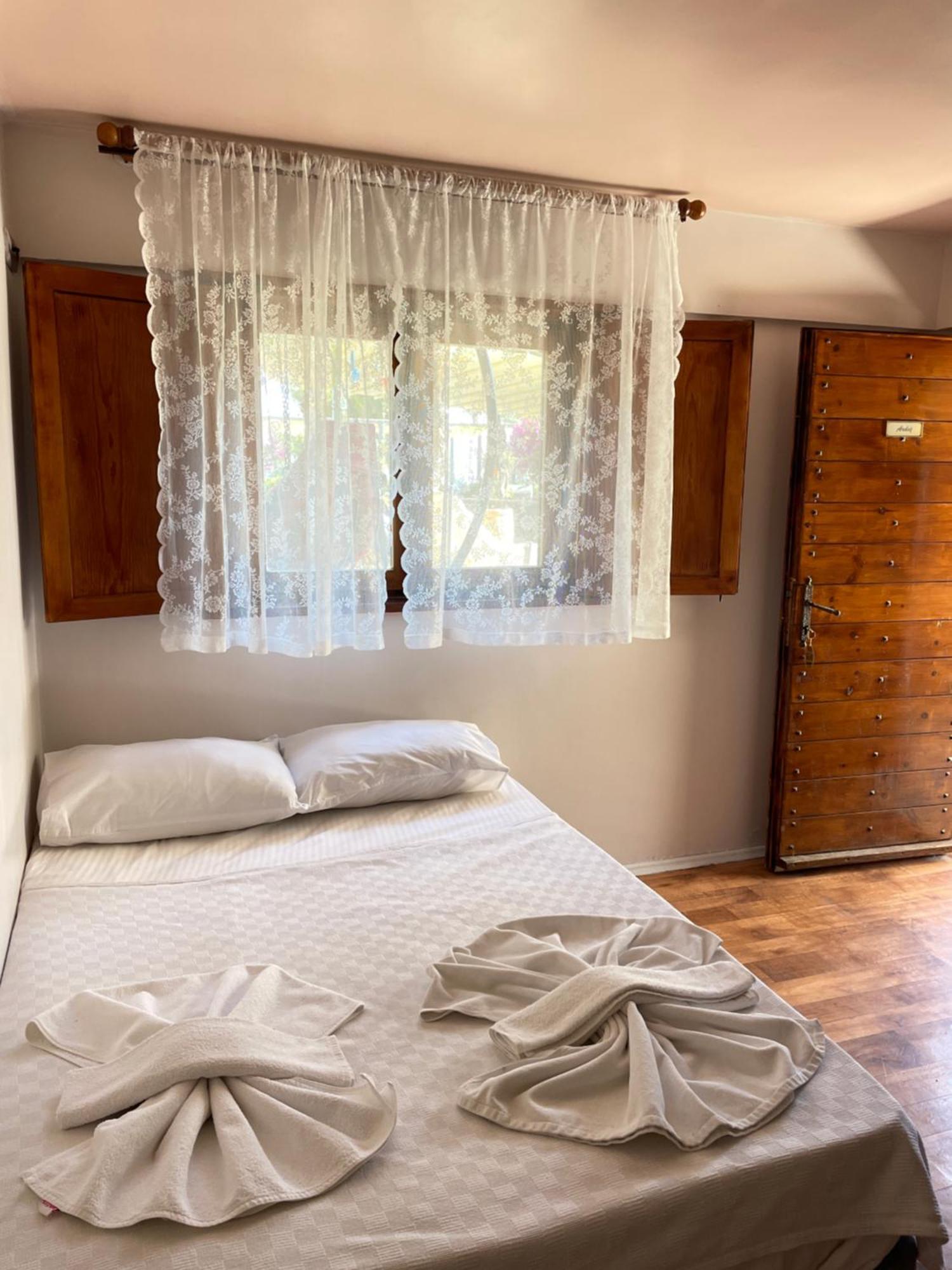 Ata Boutique Hotel Çeşme Esterno foto